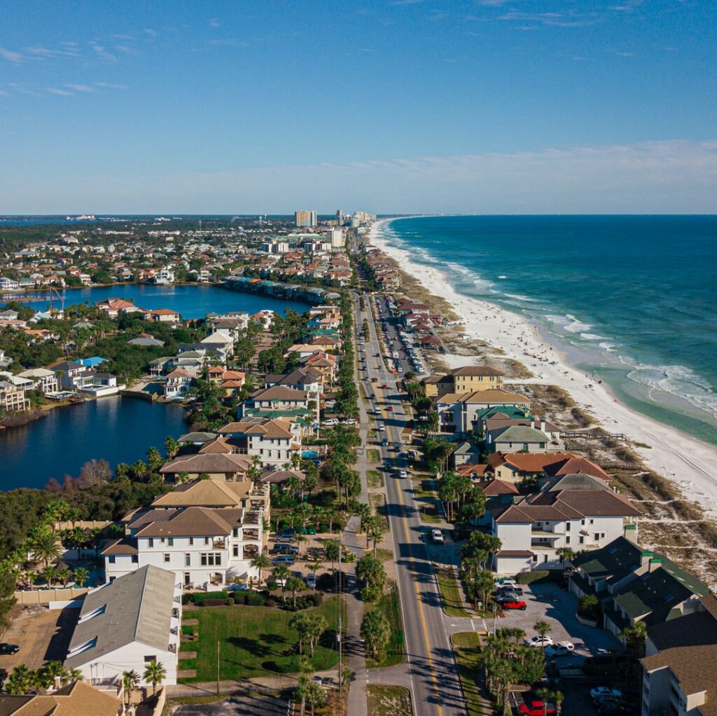 9 Best Small Towns in Florida to Retire in 2023 Safe & Charming